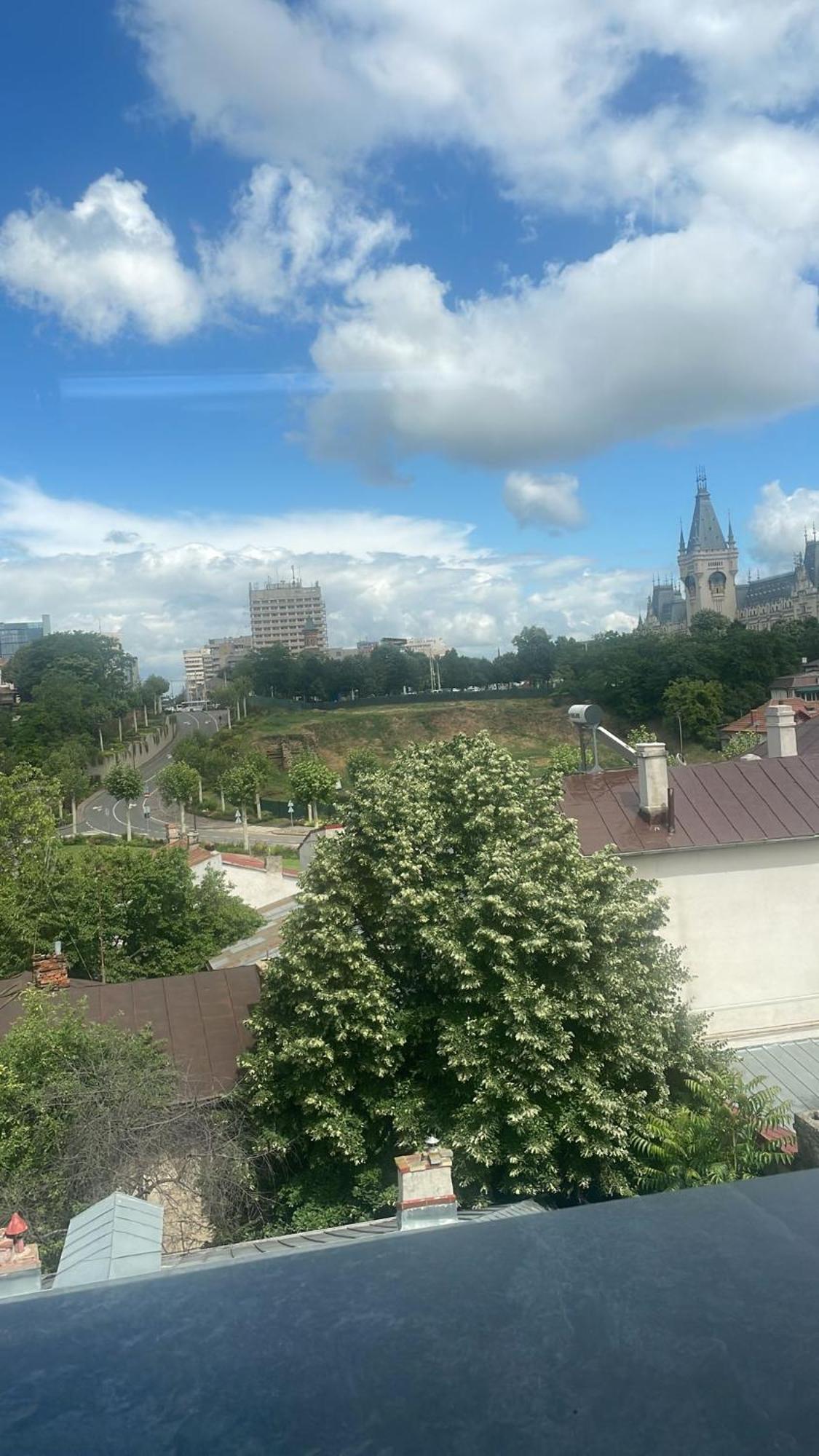 Hotel Palas Grand View Iasi Extérieur photo